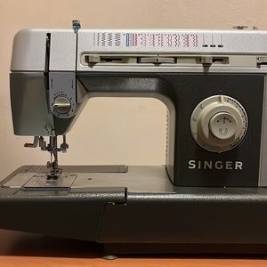 Singer Commercial Grade Sewing Machine